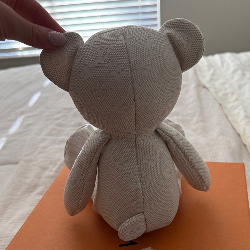 Louis Vuitton Louis Teddy Bear - Picture 5 of 10